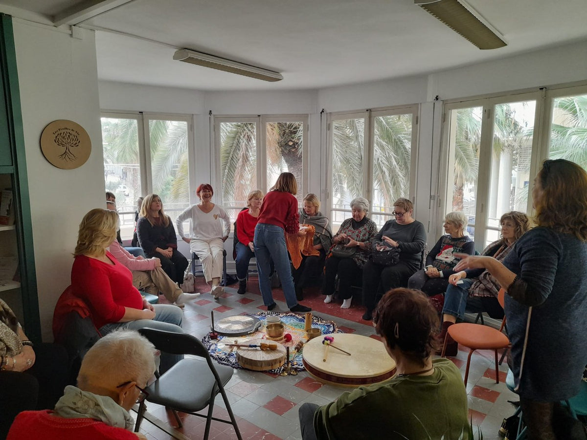 Atelier collectif en cercle des Feuilles de Vie